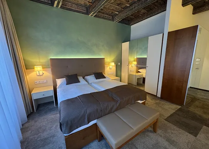 The Golden Wheel Hotel Prag